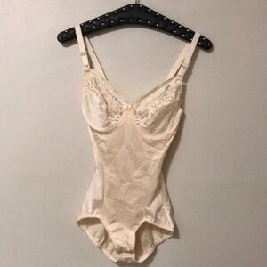 Olga Cream Lace-Trim Bodysuit